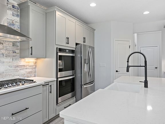 3rd image of 93 BOURGET Court