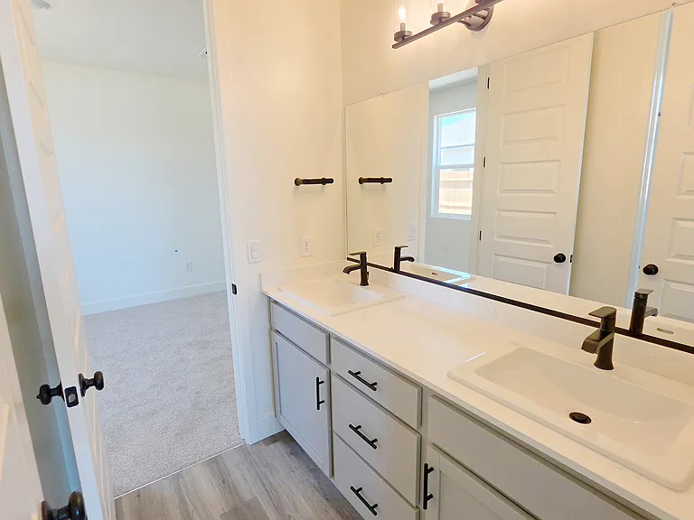 7408 Brenner Pass Way — Photo 21
