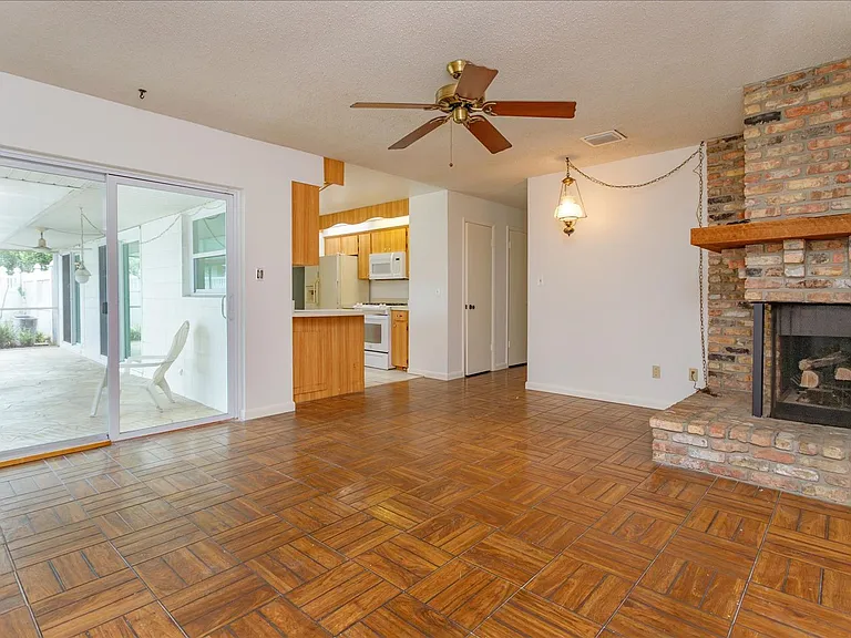 1192 Lady Susan Dr — Photo 11
