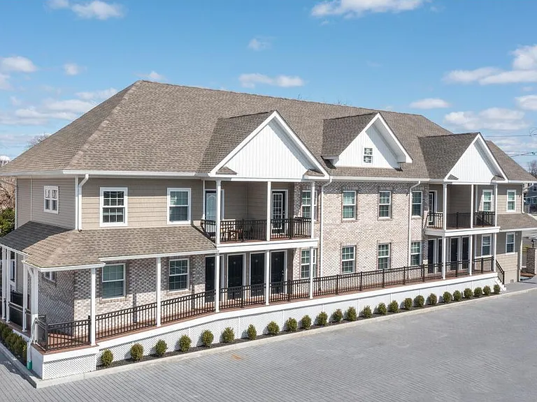 1163 Montauk Hwy #C2 — Photo 12