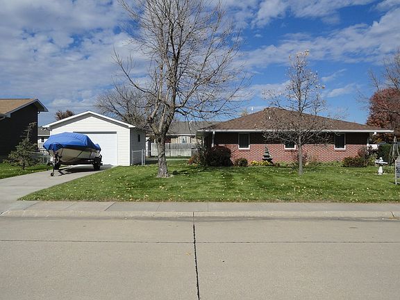 3rd image of 1018 Kennedy Dr