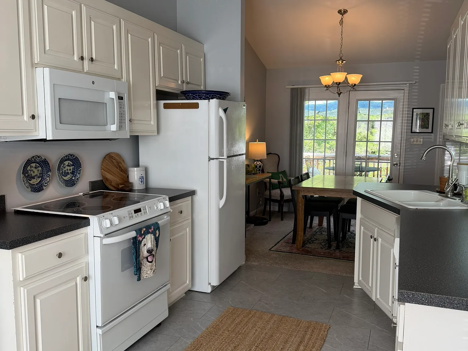 7908 Flanagan Pl — Photo 4