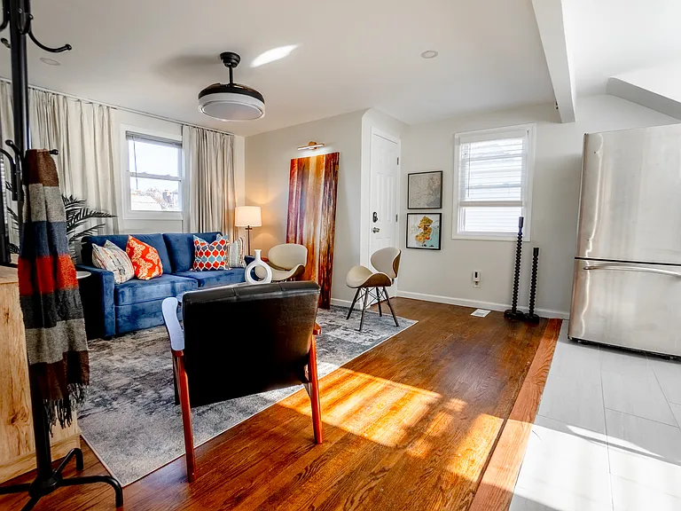 100 Park Ave #2 — Photo 4