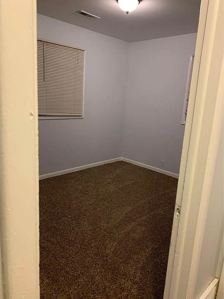 2 bed, 700 sqft, $1,795 — Photo 4