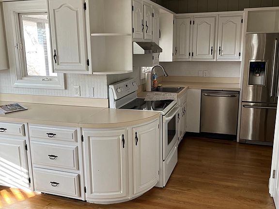 3rd image of 11 Atlantic Ave #2