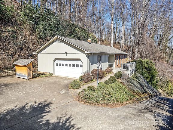 3rd image of 557 Auburn Park Dr