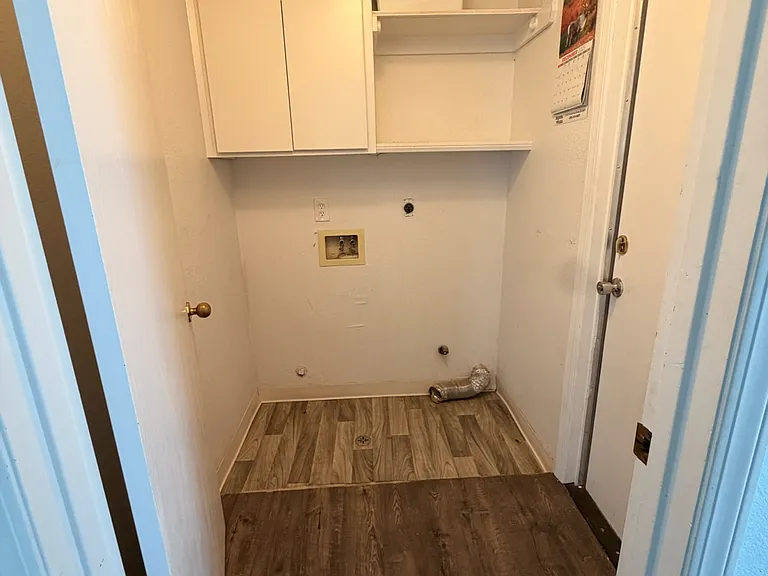 844 N Suzanne Ct — Photo 17