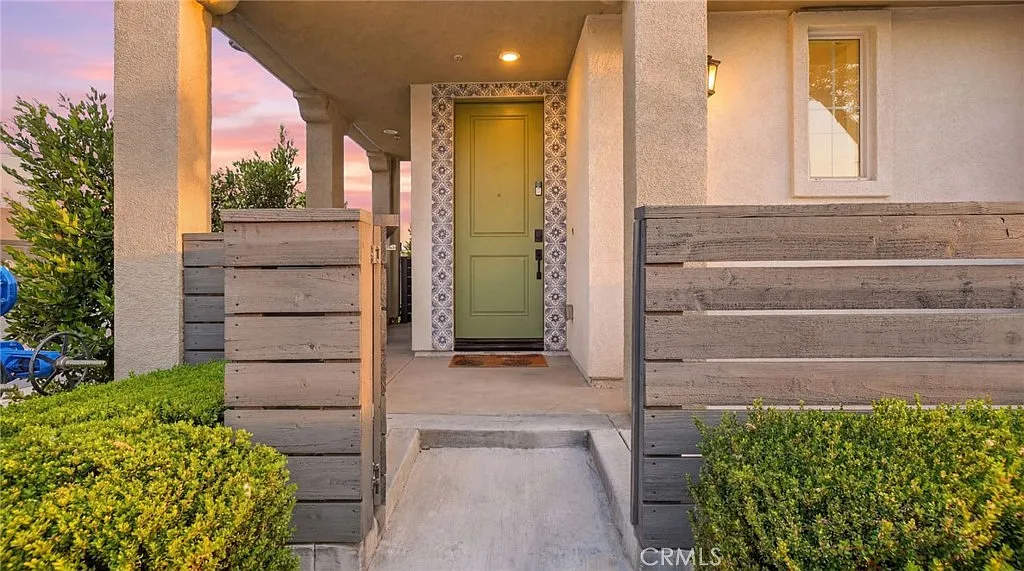 3 bed, 1320 sqft, $4,500 — Photo 2