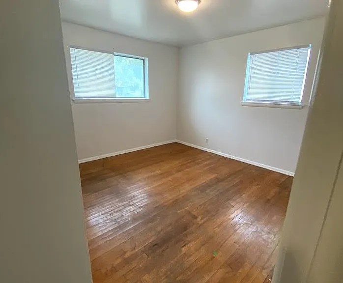 205 SE Elmhurst Ave — Photo 5