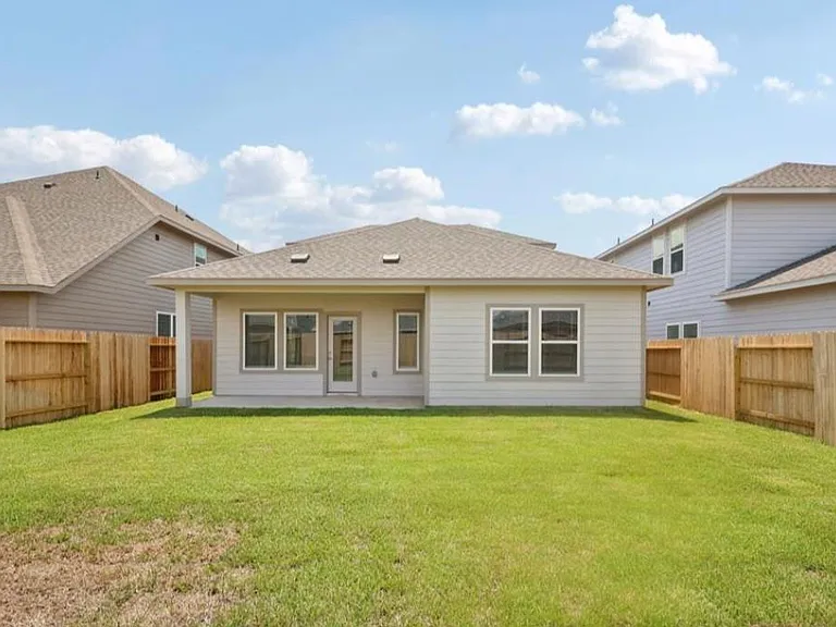 1531 Copeland Dr — Photo 3