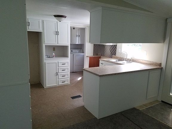 4th image of 9130 W 360 N