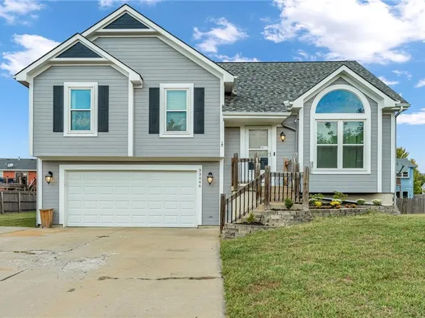 33046 W 88th Ter, De Soto, KS 66018