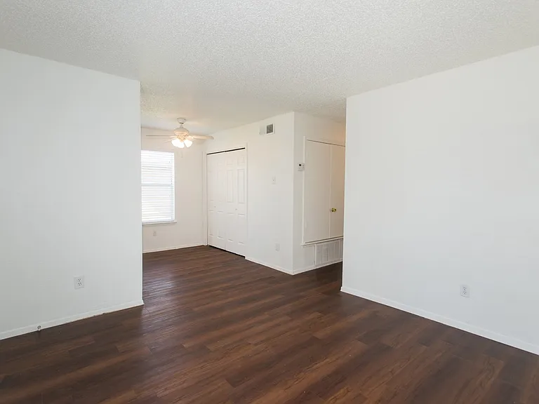 6000 Tracy Lynn Ln — Photo 4