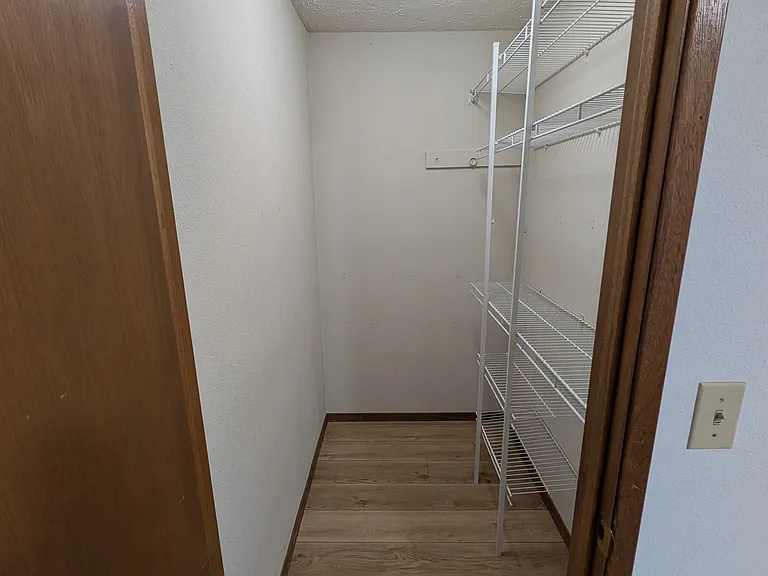 8610 N Valerie St — Photo 17