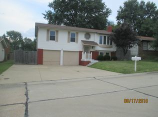 24 Oak Knoll Dr, Saint Peters, MO 63376