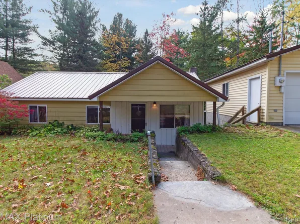 510 Saginaw St, Harrison, MI 48625