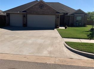 700 Bobcat Trl, Yukon, OK 73099