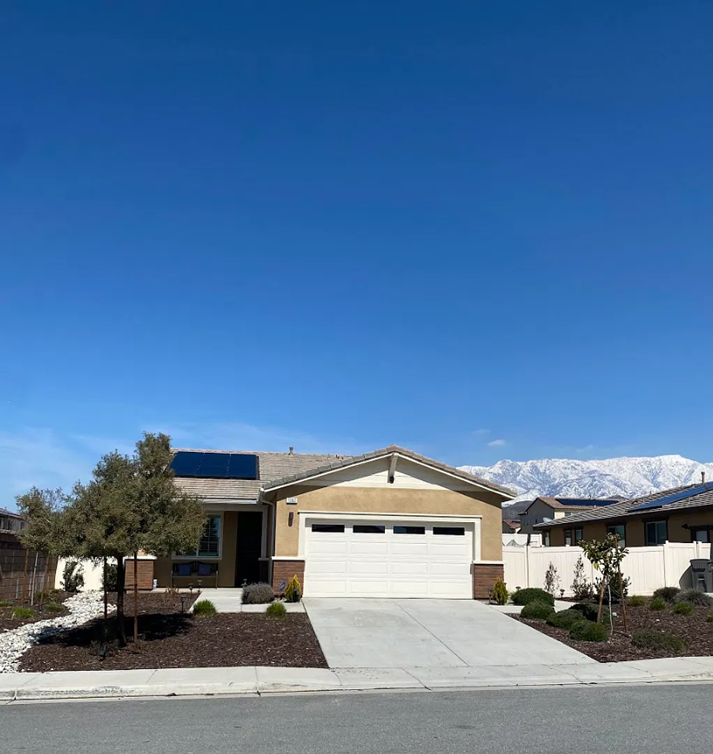 New Custom Home in Beaumont — Photo 2