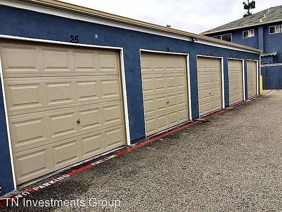 4th image of 1215 S Sharon Cir APT D-2