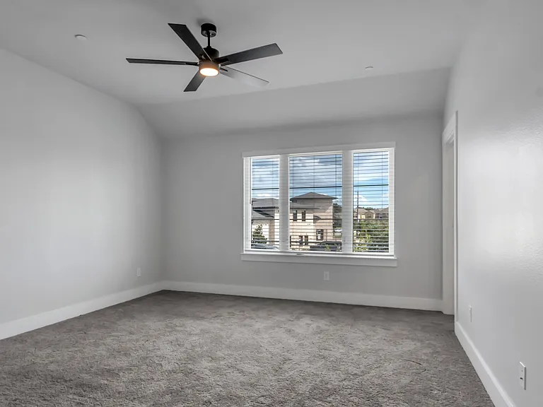 7545 Reis Ln — Photo 13