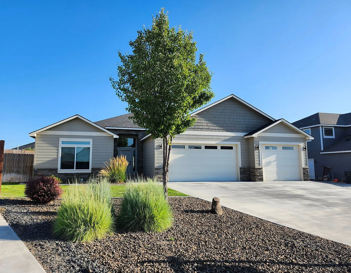 4918 Bighorn Dr photo 1