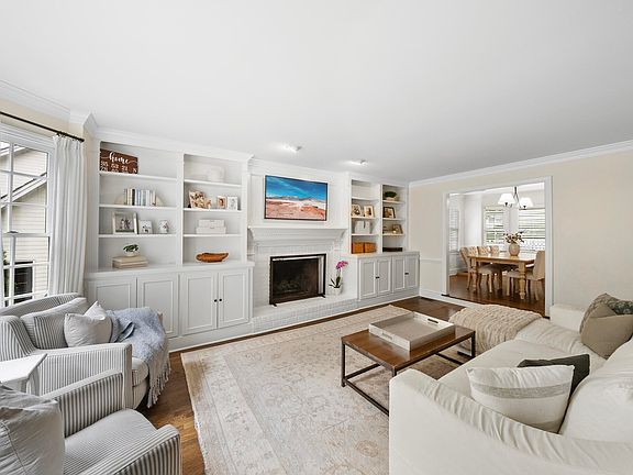 3rd image of 2309 Brisbayne Cir