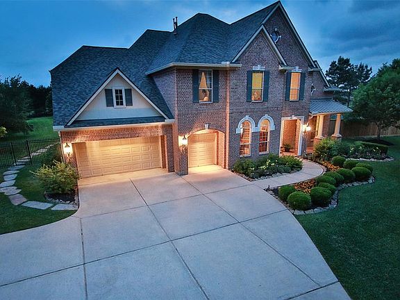 This Renaissance collection of homes offers many custom features. Covered porch with standing seam metal roof. Hexagon coined decorative windows.