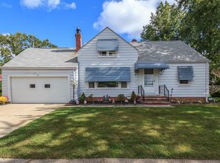 151 E 206th St, Euclid, OH 44123
