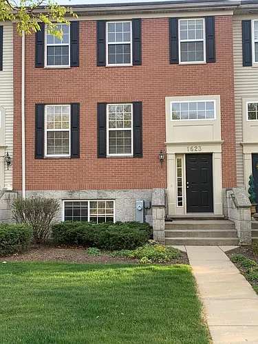 1623 Edinburgh Dr Photo 1