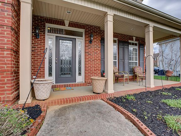 3rd image of 10906 Aspen Grove Way