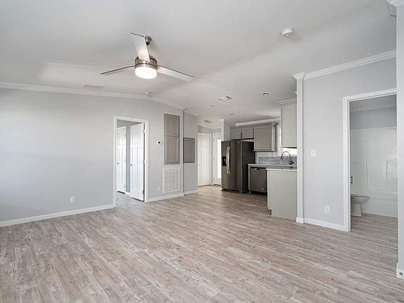 5th image of 853 Sabal Palm Dr