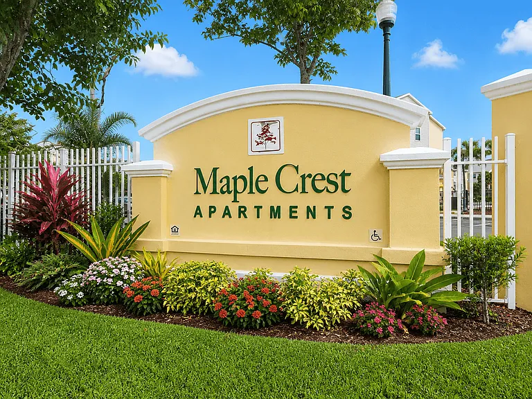Maple Crest — Photo 1