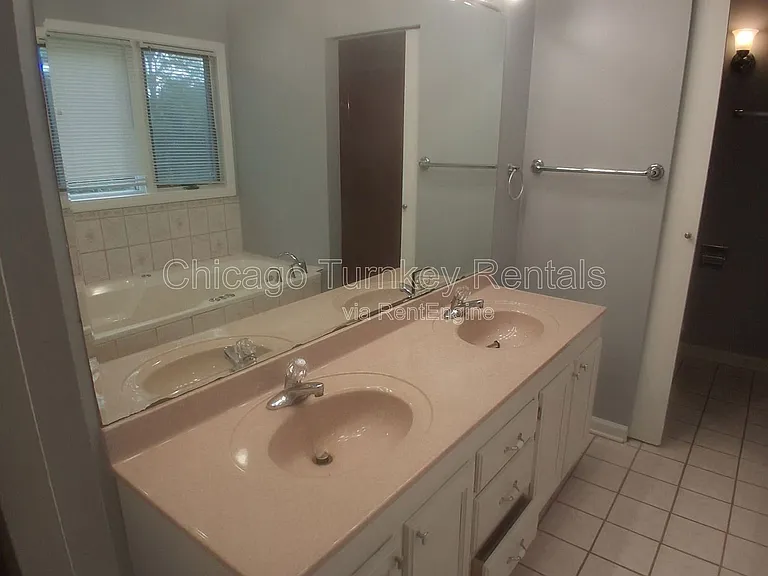 1204 E 166th Pl — Photo 21