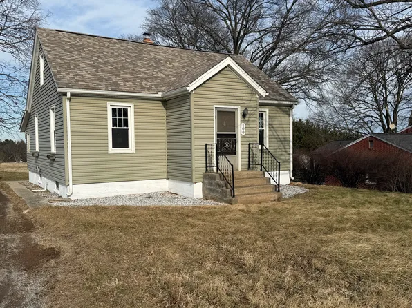 108 Davis Ln, Westminster, MD 21157