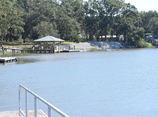 6852 McCants Rd, Wadmalaw Island, SC 29487