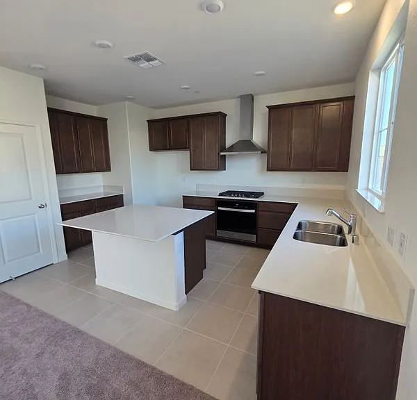 2386 Satin Leaf Ct — Photo 2