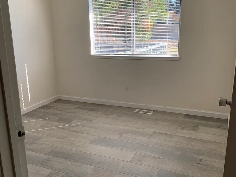 11 Greensboro Ct — Photo 12