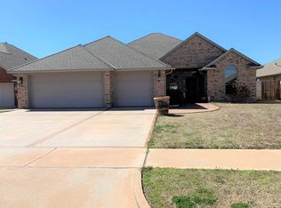 1603 SW 70th St, Lawton, OK 73505