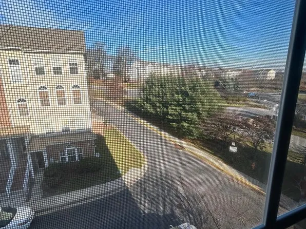 9503 Tessa Ln, Owings Mills, MD 21117