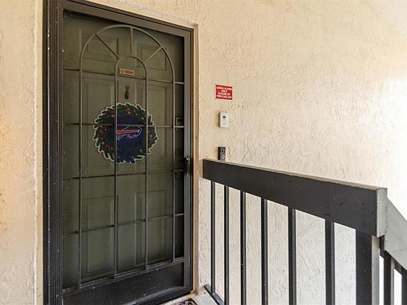 4th image of 19505 Quesada Ave Unit L204