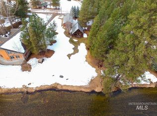 28 Middlefork Cir, Garden Valley, ID 83622