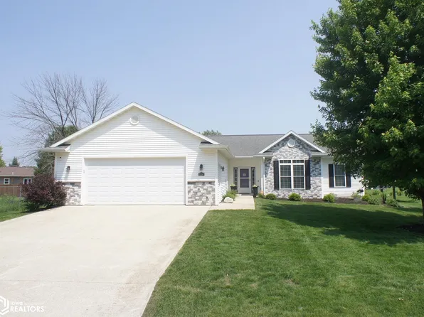 2504 Delaware Dr, Webster City, IA 50595