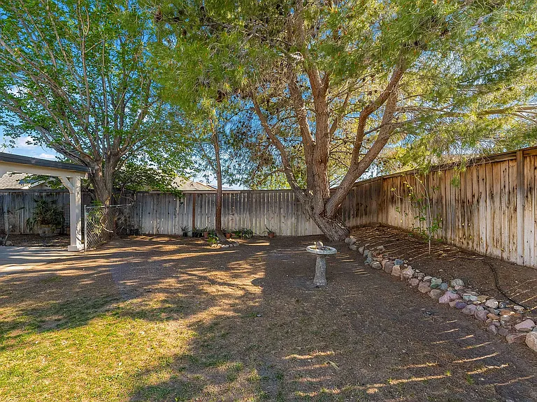 3817 Fernwood St — Photo 29