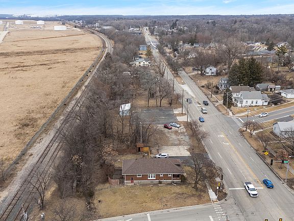 3rd image of 107 S State St