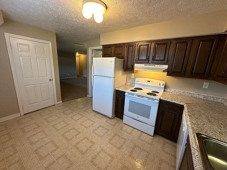 483-491 Lovers Lane; Country Clb #4401-4409-4516 — Photo 6