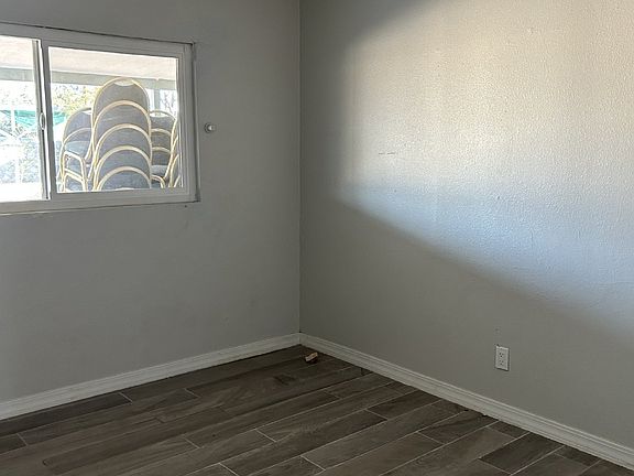 3rd image of 340 Vivian Dr