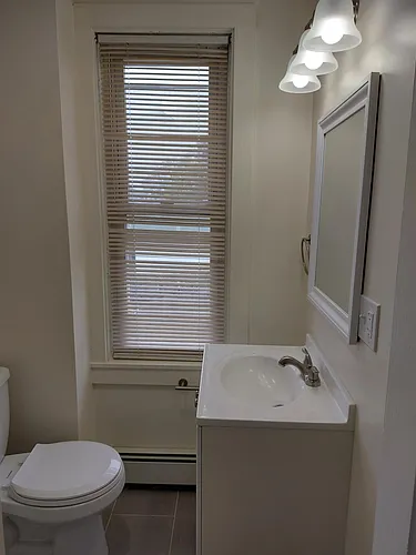 1049 Charles St Photo 1
