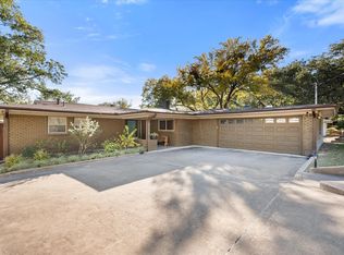 6113 Valleyview Dr, Fort Worth, TX 76116