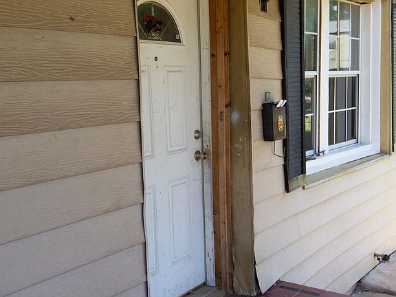 2nd image of 1821 Elizabeth Ave
