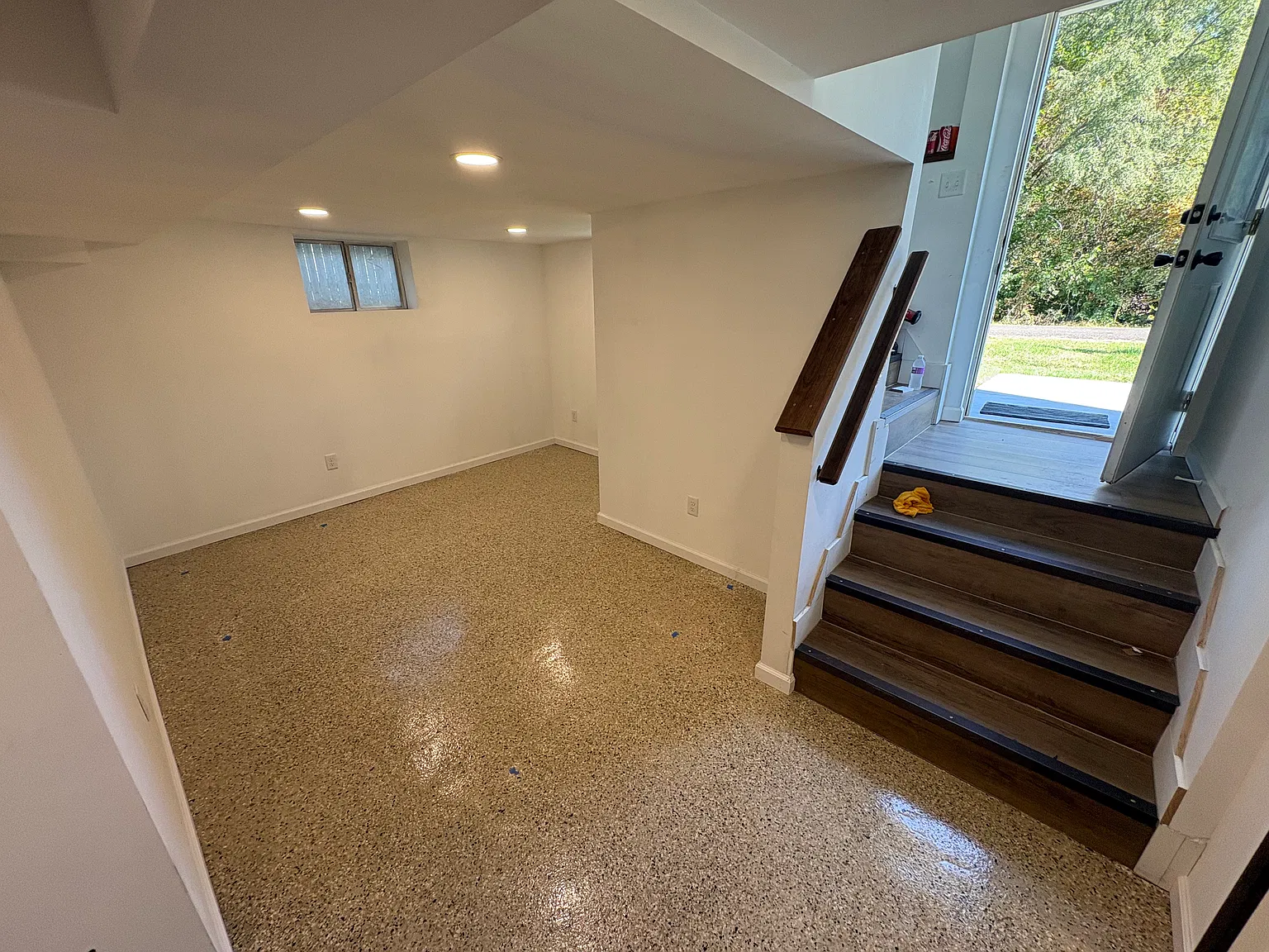 3 bed, 1300 sqft, $1,300 — Photo 3